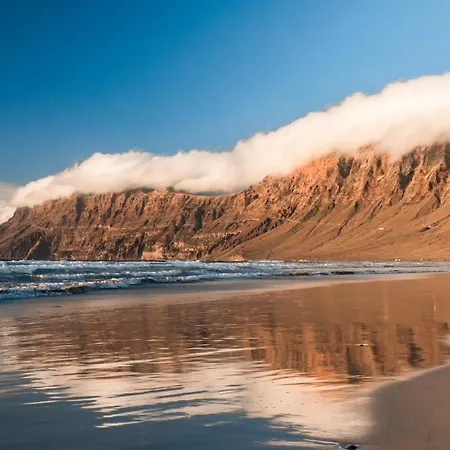 Home2book Design House Bastian Vakantiehuis *