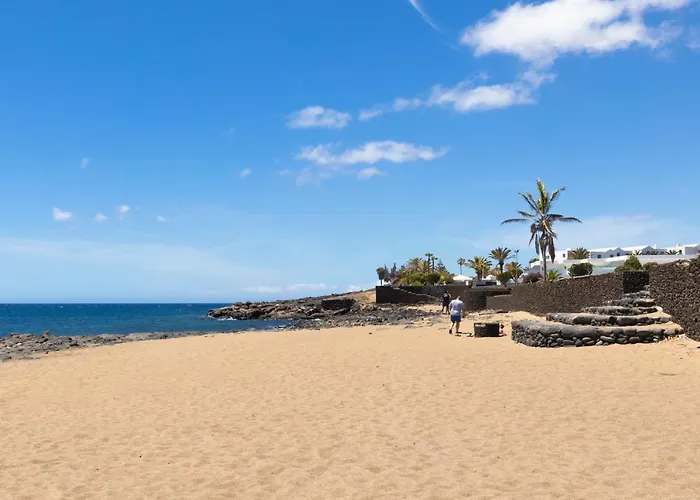 Semesterbostad Home2book Design House Bastian