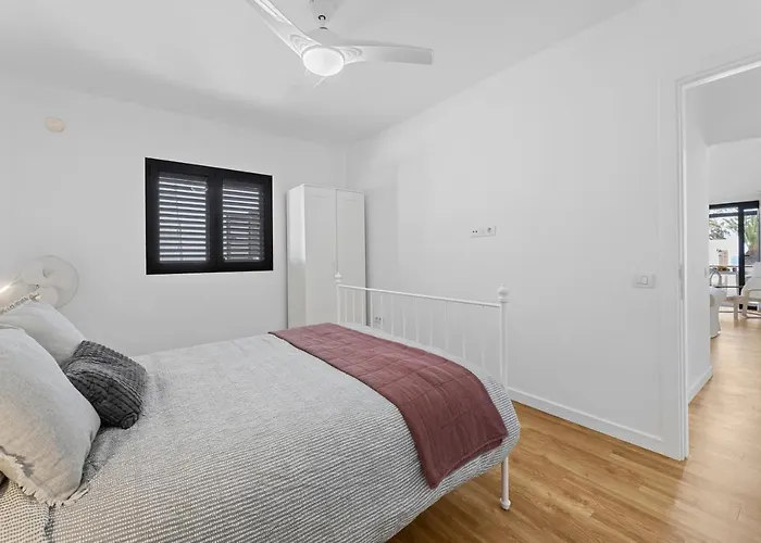 Home2book Design House Bastian Semesterbostad