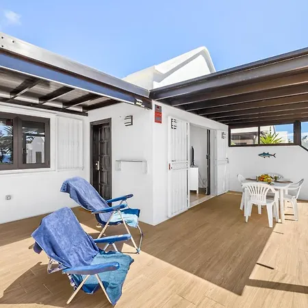 Home2book Design House Bastian