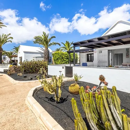 Home2book Design House Bastian 펜션