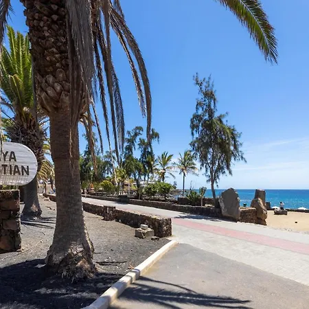 펜션 Home2book Design House Bastian 코스타 테기세