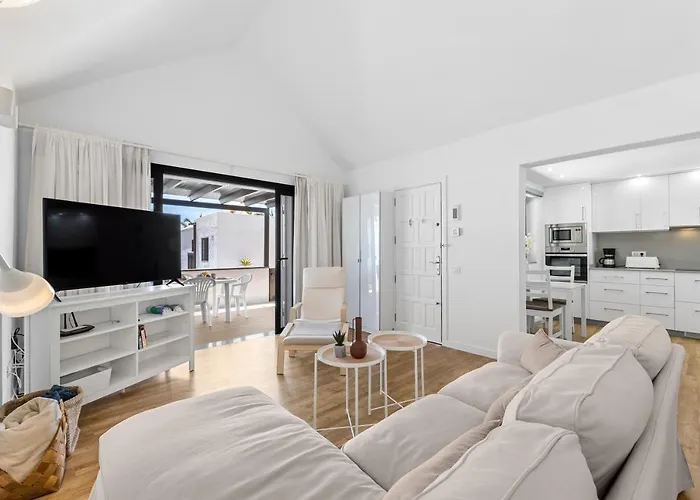 Home2book Design House Bastian 펜션 *